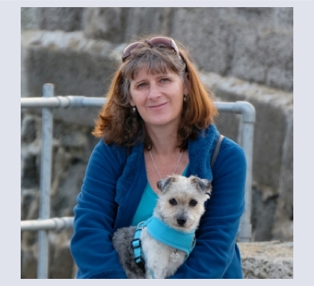 Linda Courtney - Artist based in Corfe Mullen, Dorset