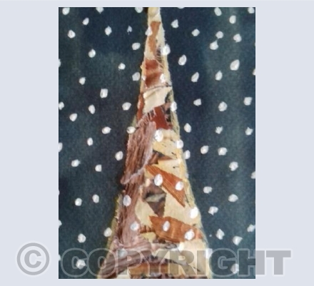 Christmas Tree in Gold