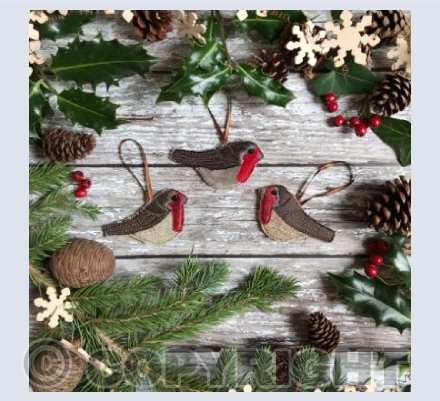 Christmas hanging robins