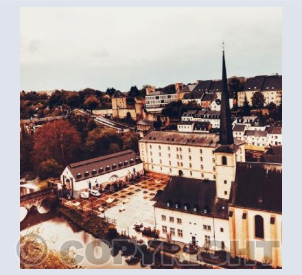 Grund under a white sky 